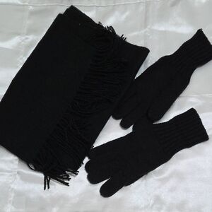 Black Scarf and Gloves Set For Women